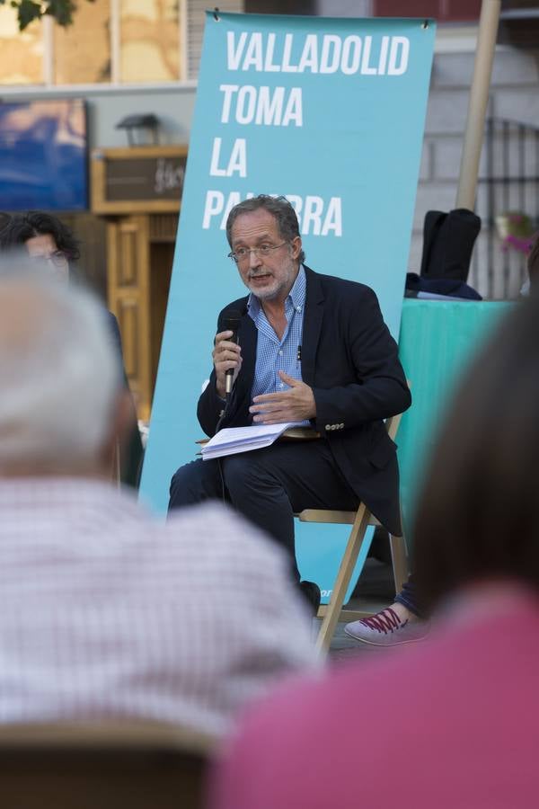 Asamblea ciudadana de Valladolid Toma la Palabra en la plaza de la Universidad