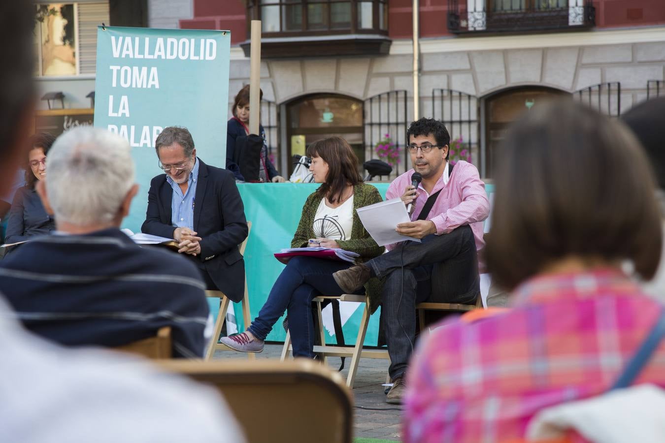 Asamblea ciudadana de Valladolid Toma la Palabra en la plaza de la Universidad