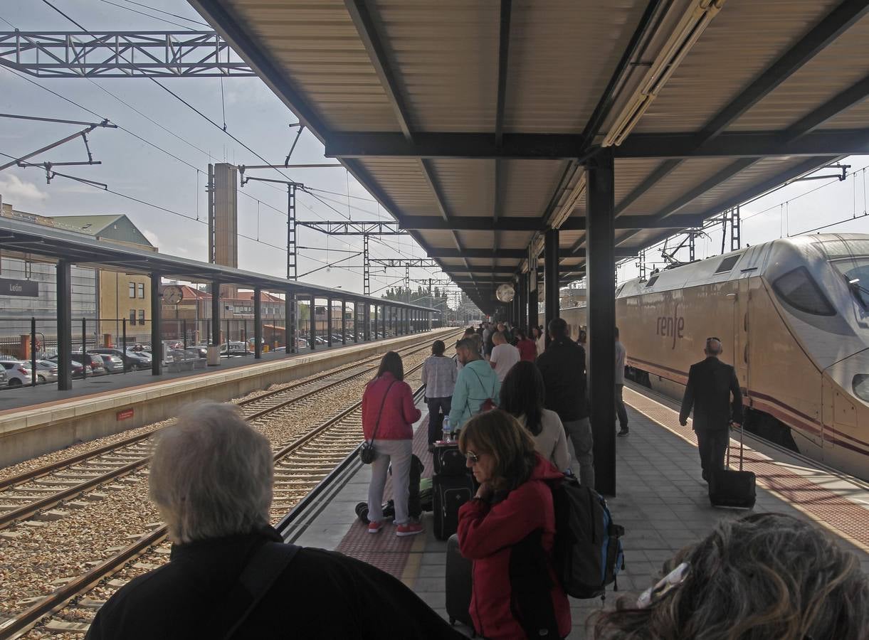 Primer viaje comercial del Ave León-Madrid