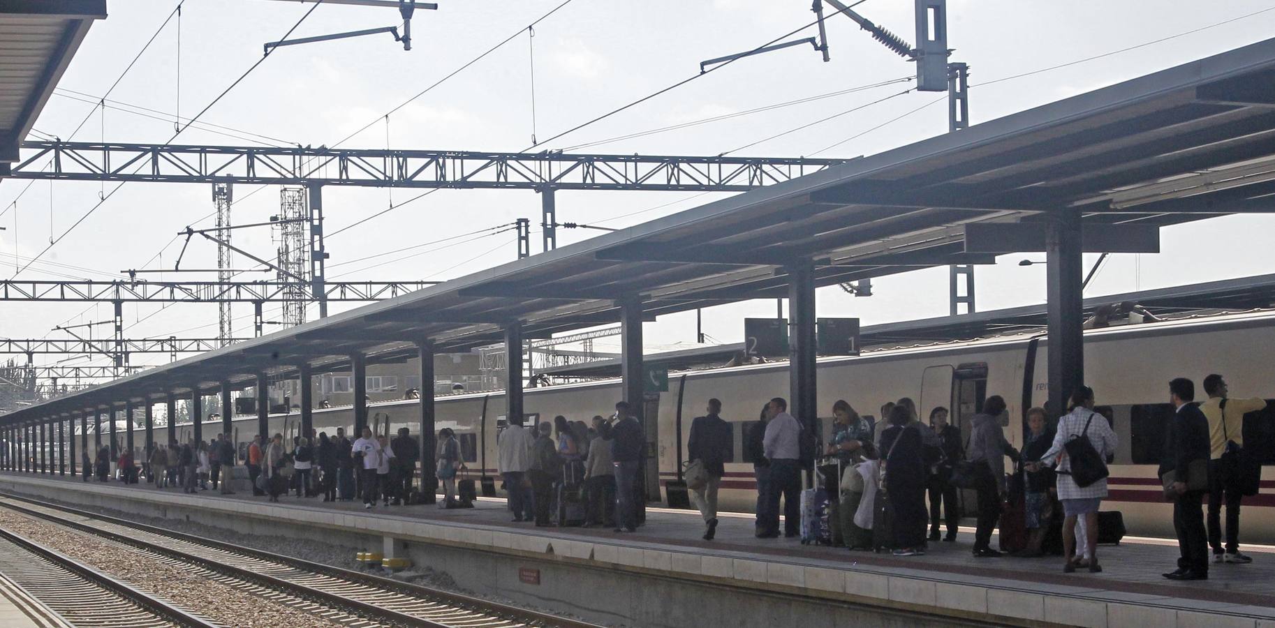 Primer viaje comercial del Ave León-Madrid