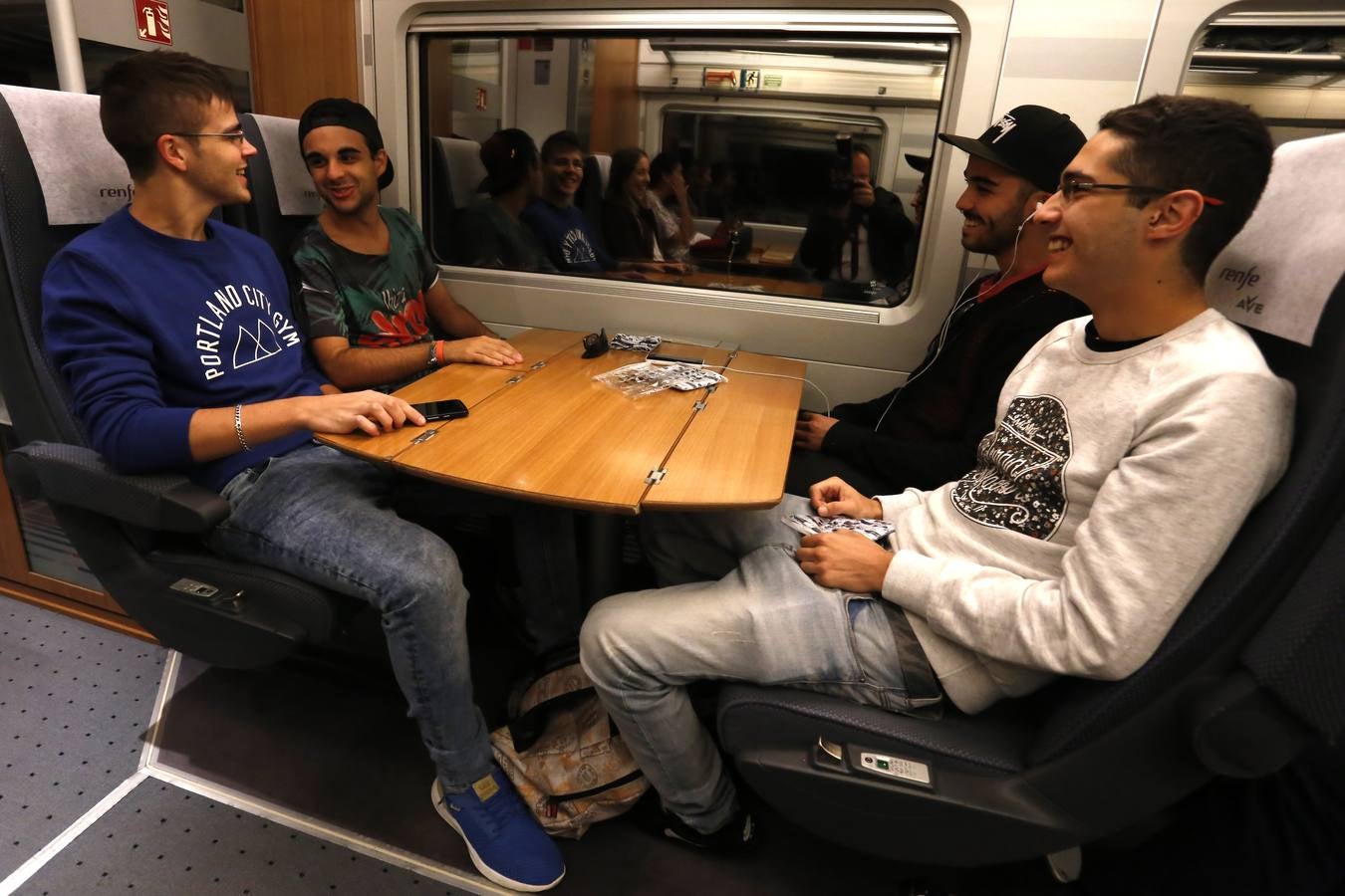 Primer viaje comercial del Ave León-Madrid