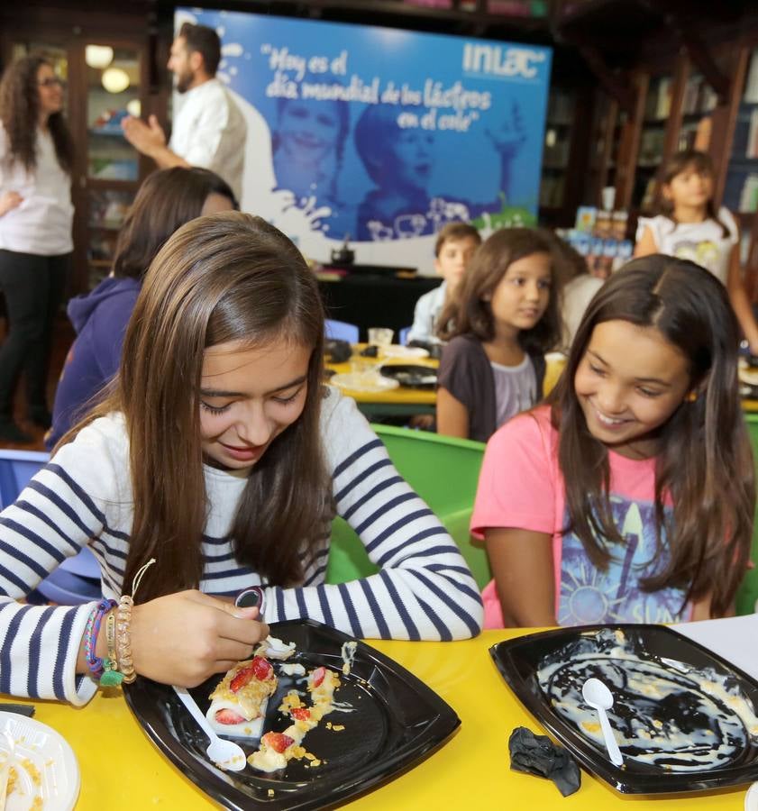 El chef Javier García Peña prepara el desayuno para los alumnos del colegio Antonio García Quintana de Valladolid