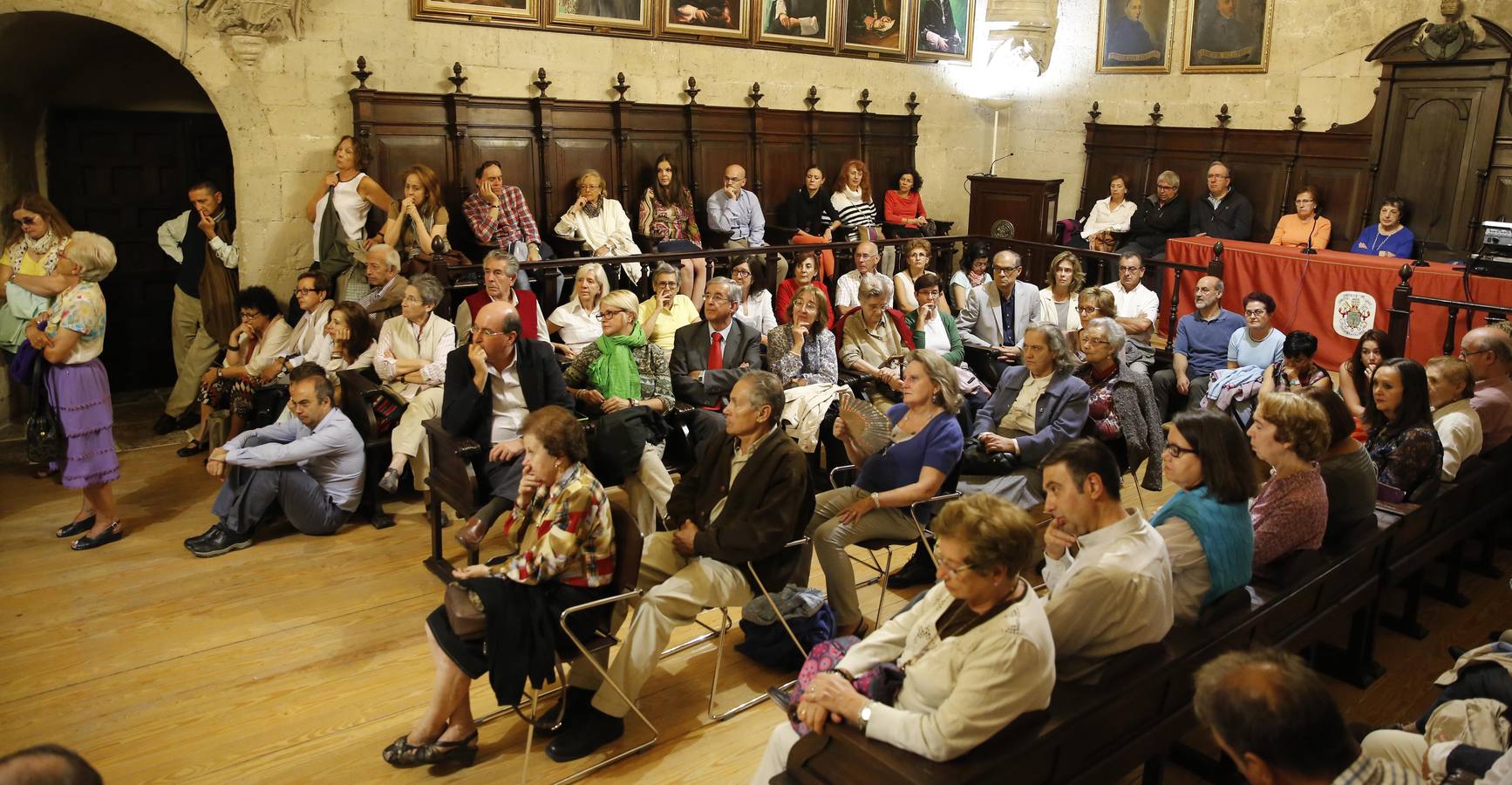 Recital poético de Carlos Aganzo en el Aula Triste del Palacio Santa Cruz de Valladolid