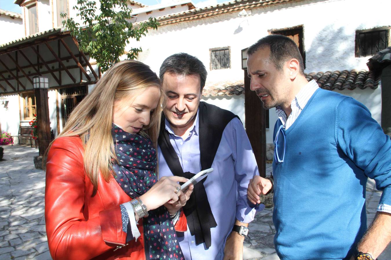 El consejero delegado del Atlético de Madrid, padrino de la vendimia 2015 de Dehesa de los Canónigos (Valladolid)