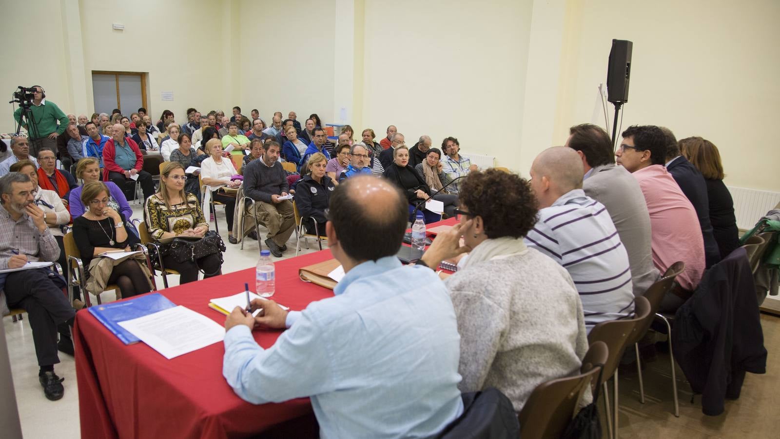 Asamblea vecinal en Barrio España