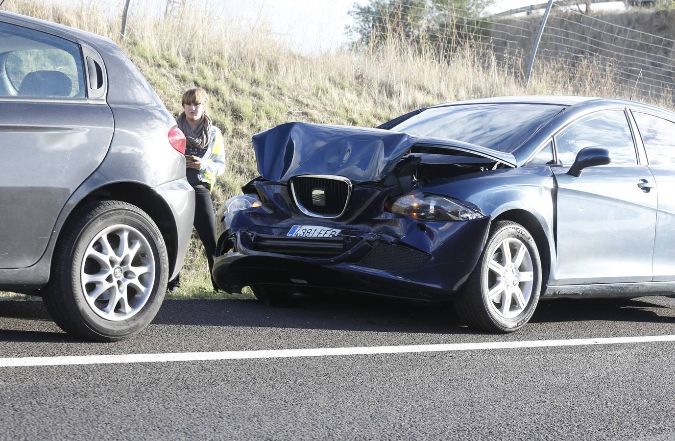 Un accidente provoca retenciones de tráfico en la A-62 en el retorno del puente del Pilar