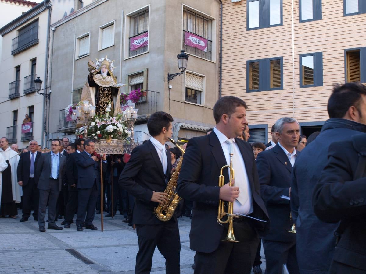 Una procesión pone punto y final a los actos del V Centenario en Alba de Tormes (2/2)