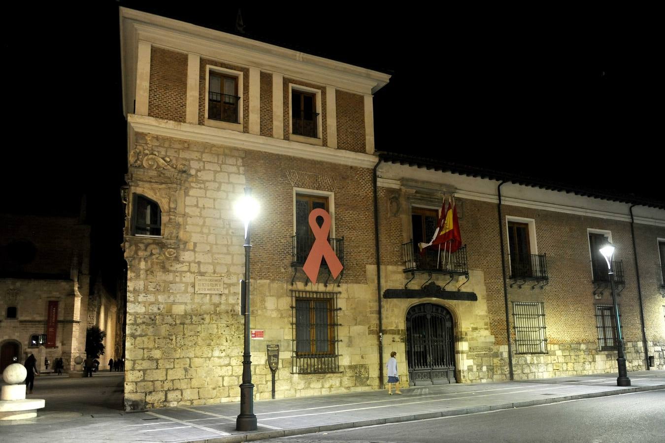 Valladolid se tiñe de rosa