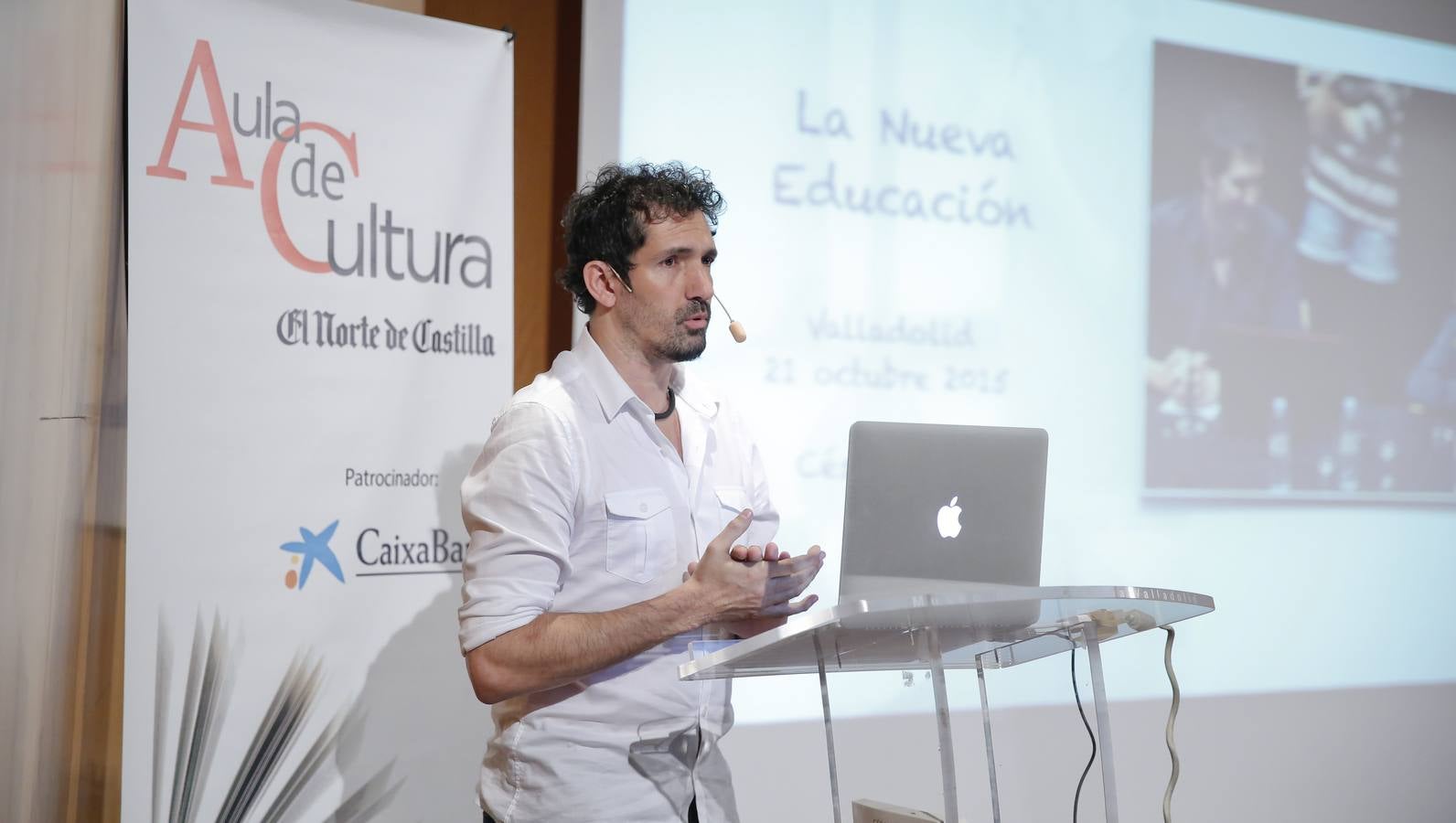 César Bona en el Aula de Cultura de El Norte de Castilla