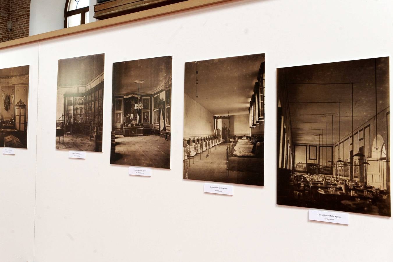 Una exposición recuerda el centenario del incendio de la Academia de Caballería de Valladolid