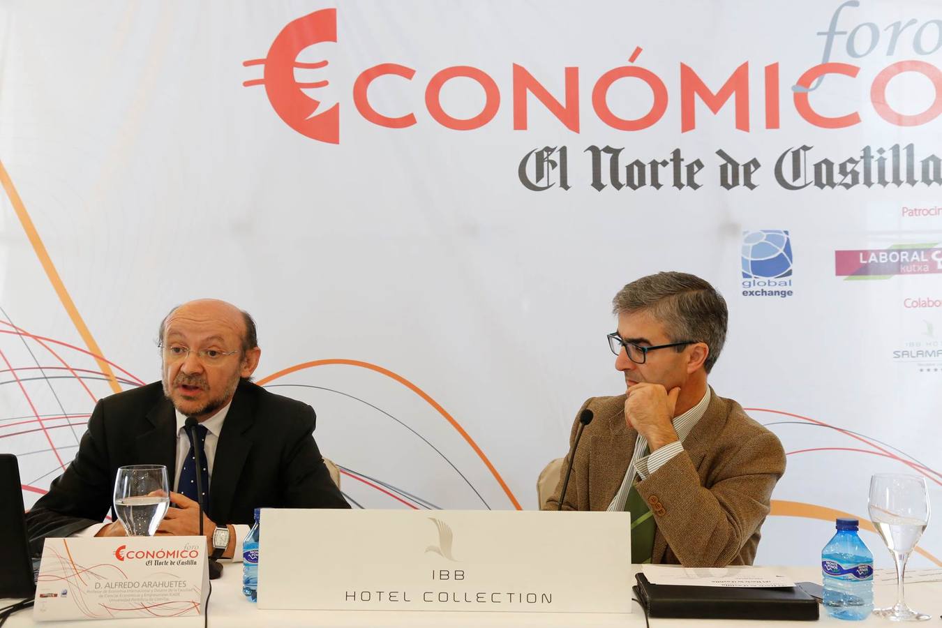 El profesor Alfredo Arahuetes en el Foro Económico de El Norte de Castilla en Salamanca