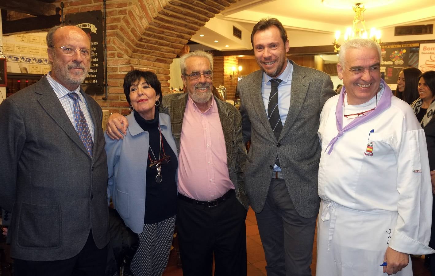 Cocha Velasco inaugura el comedor que Paco Martínez le dedica en La Criolla