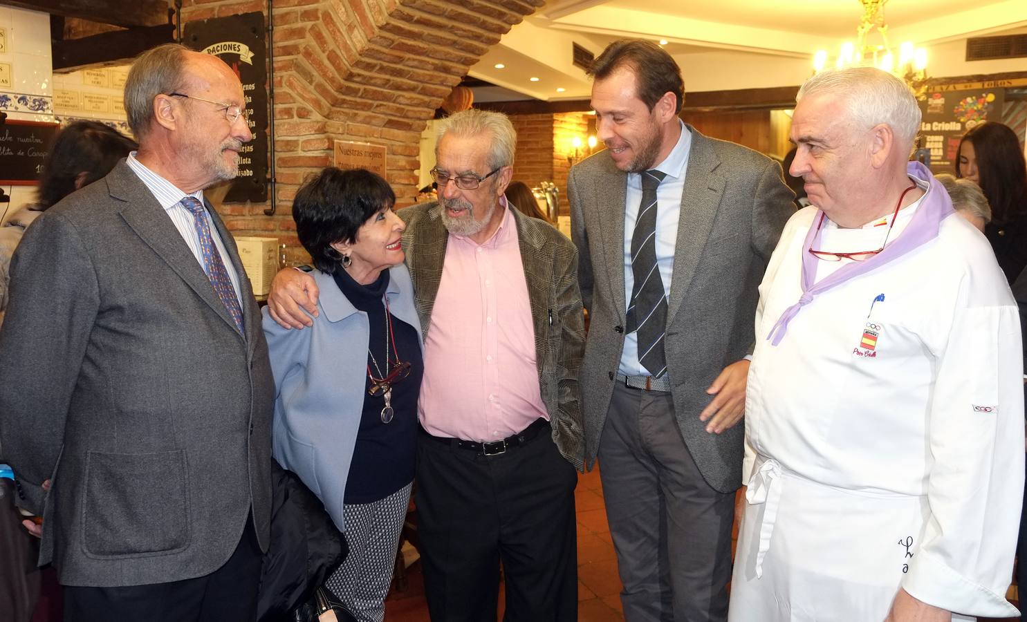 Cocha Velasco inaugura el comedor que Paco Martínez le dedica en La Criolla