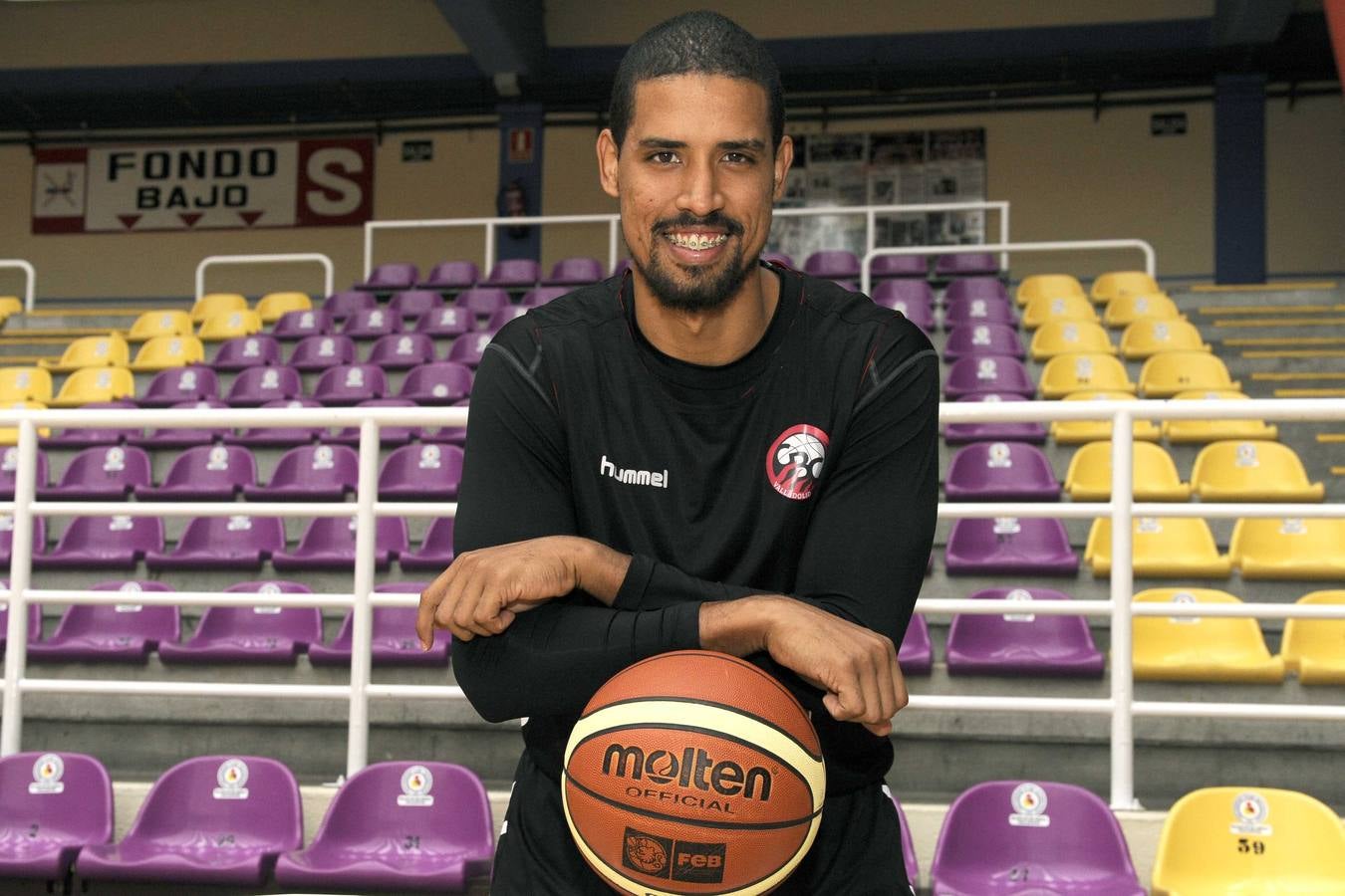 Presentación de Francisco Centeno como nuevo jugador del Brico Depôt Ciudad de Valldolid