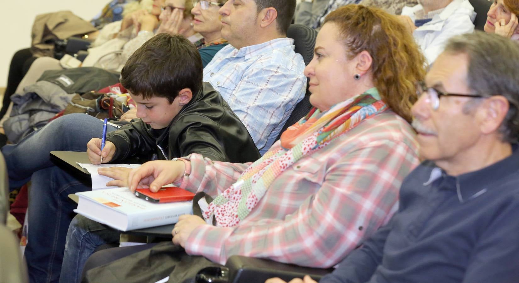 Reyes Monforte en el Aula de Cultura de El Norte de Castilla