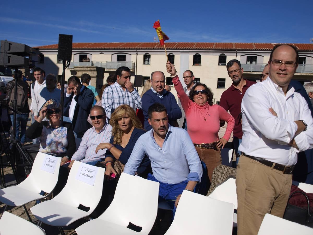Mariano Rajoy participa en un acto organizado por el PP en Béjar (Salamanca) (3/4)