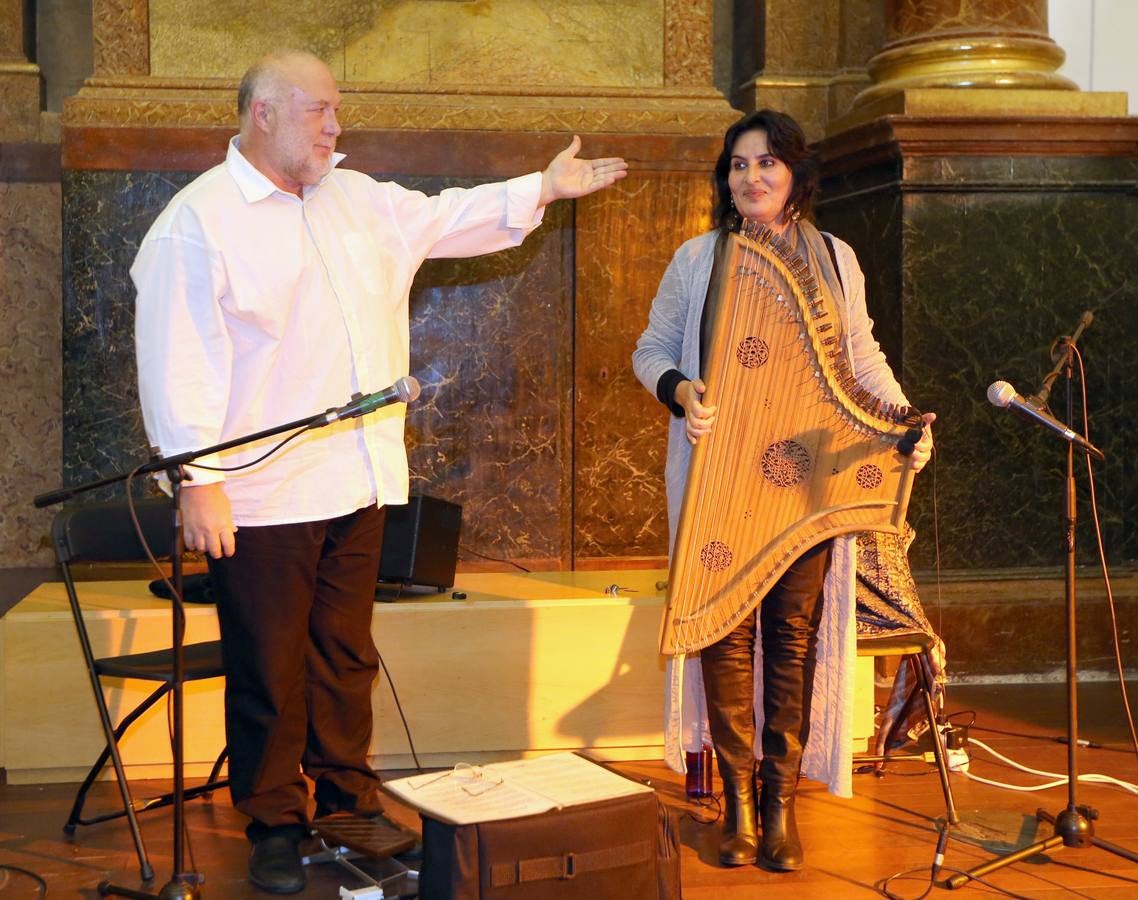 Javier Bergia y Begoña Olavide ponen música a la poesía española en el Aula de Cultura de El Norte de Castilla