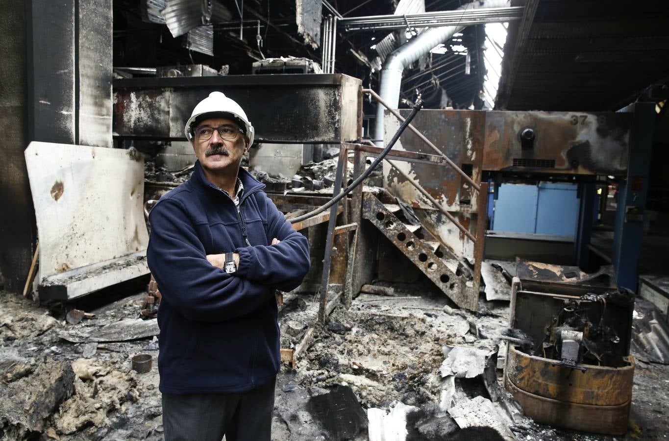 Las instalaciones de Macrolibros tras el incendio del pasado sábado