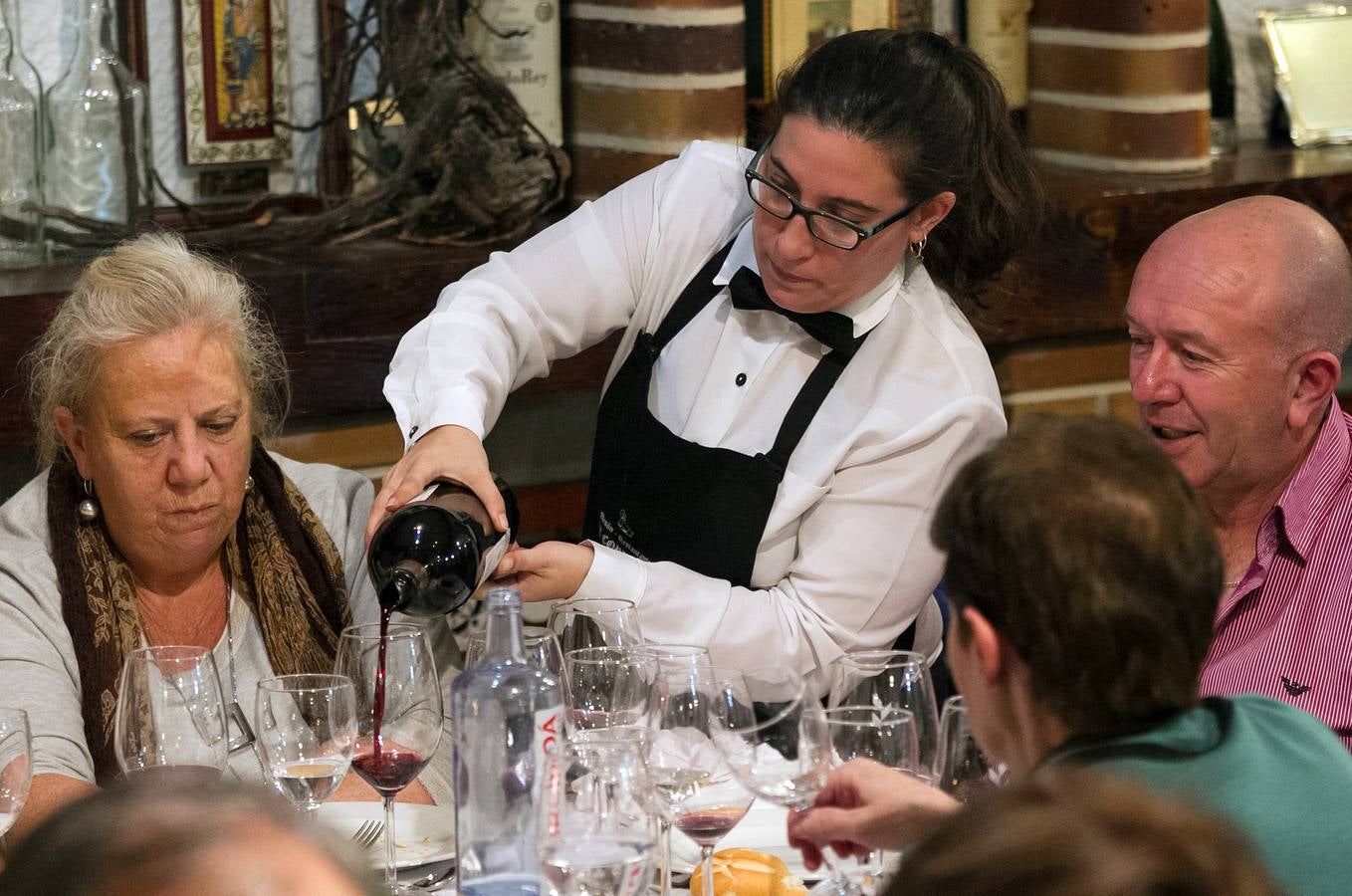 Cata del Otoño Enológico de Caja Rural, en el restaurante El Cordero