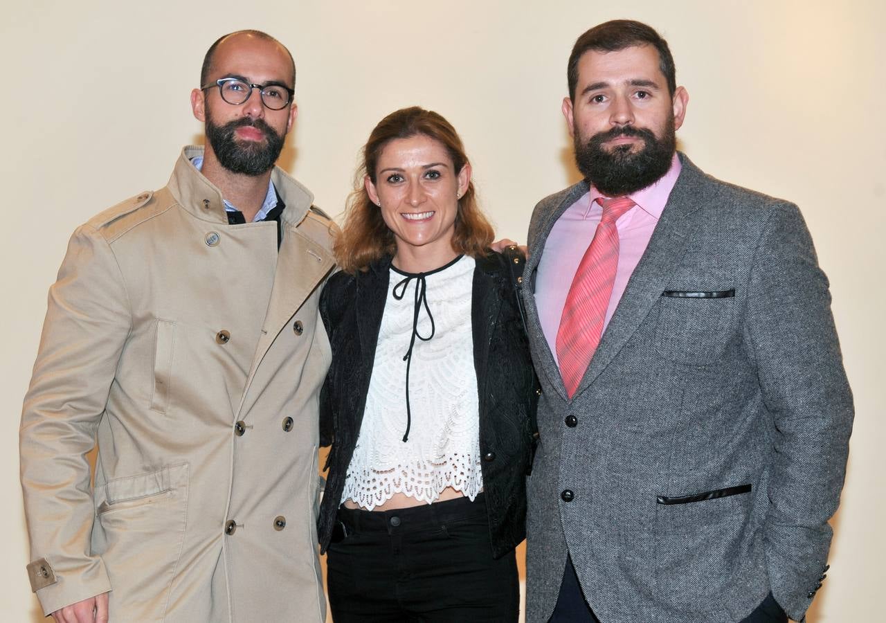 Héctor Castro, del sector de Oficinas y Despachos; Marta Casado, de la Fundación San Pablo Ceu, y Rubén Gil, secretario de la Denominación de Origen Toro.