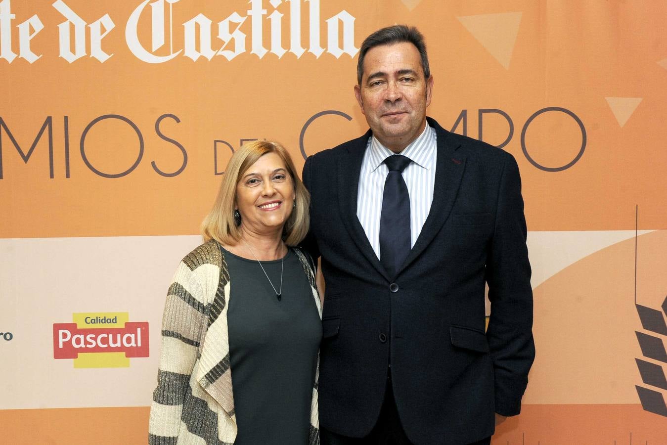 El alcalde de Matilla de los Caños, Juan Antonio Gallego, con Alicia Rebollo.