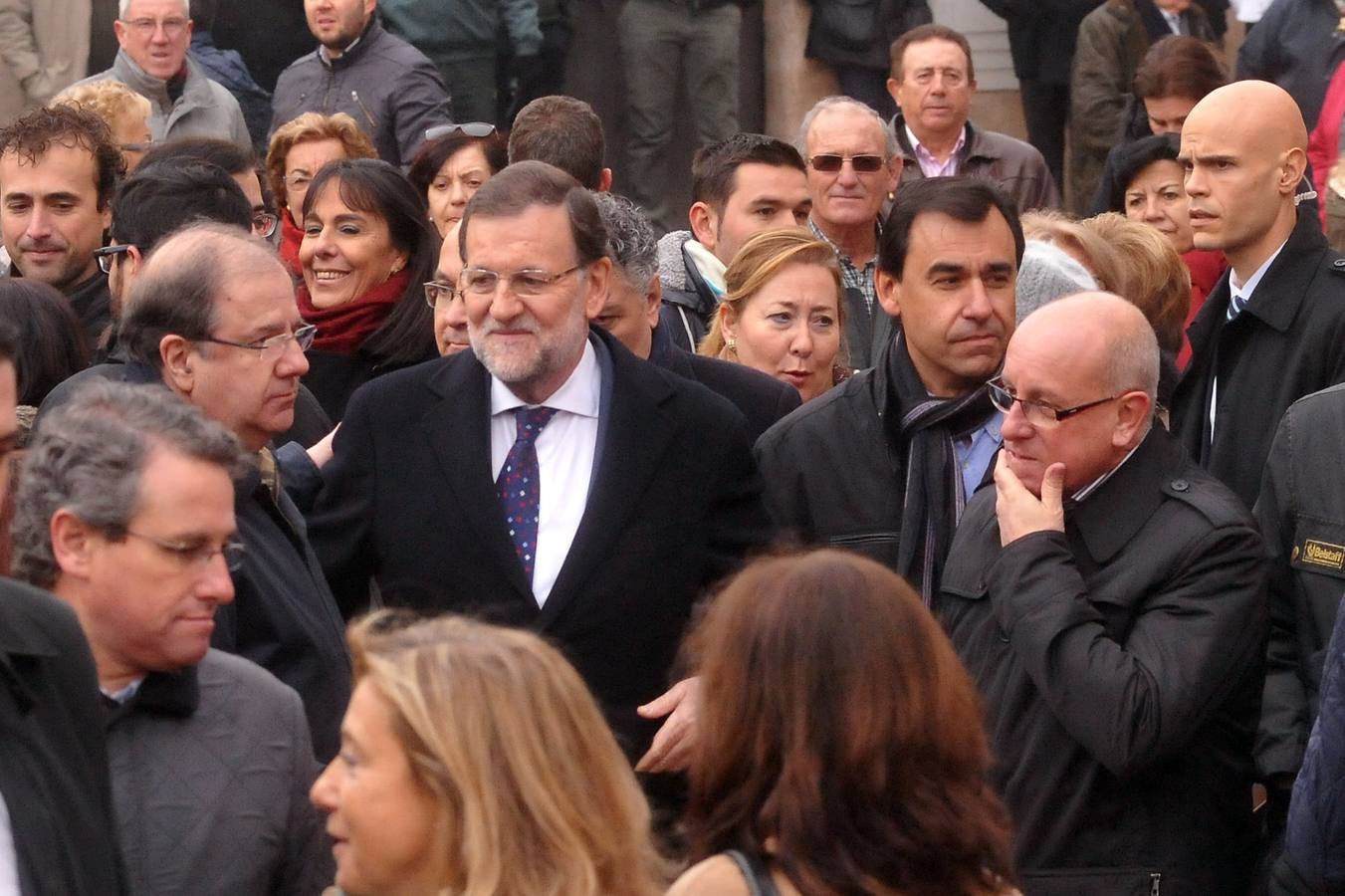 El presidente del Gobierno, Mariano Rajoy, participa en un acto de campaña del PP en Olmedo (Valladolid) 2/2