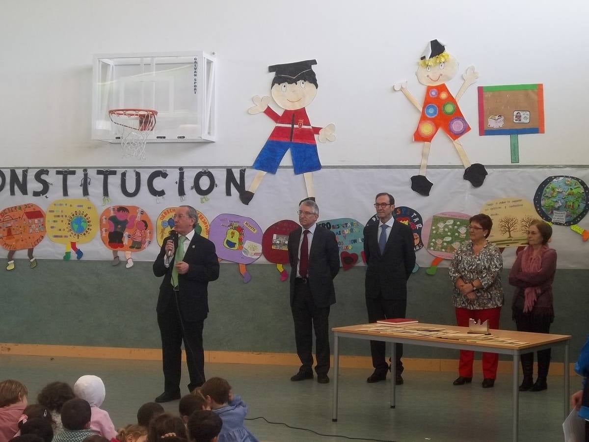 Escolares de Villanubla celebran la Constitución