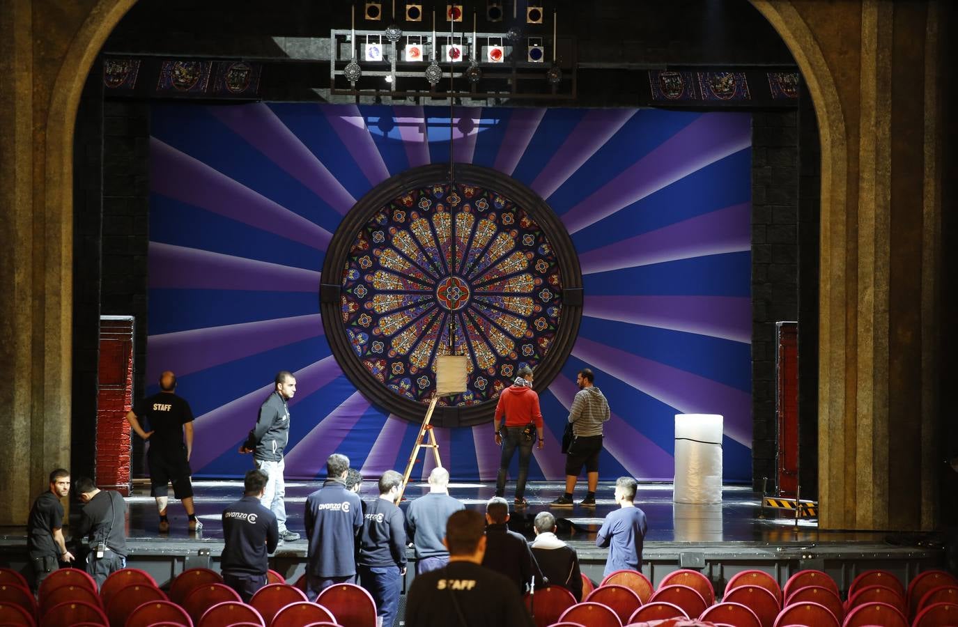 El Teatro Calderón de Valladolid se prepara para la llegada del musical &#039;Sister act&#039;