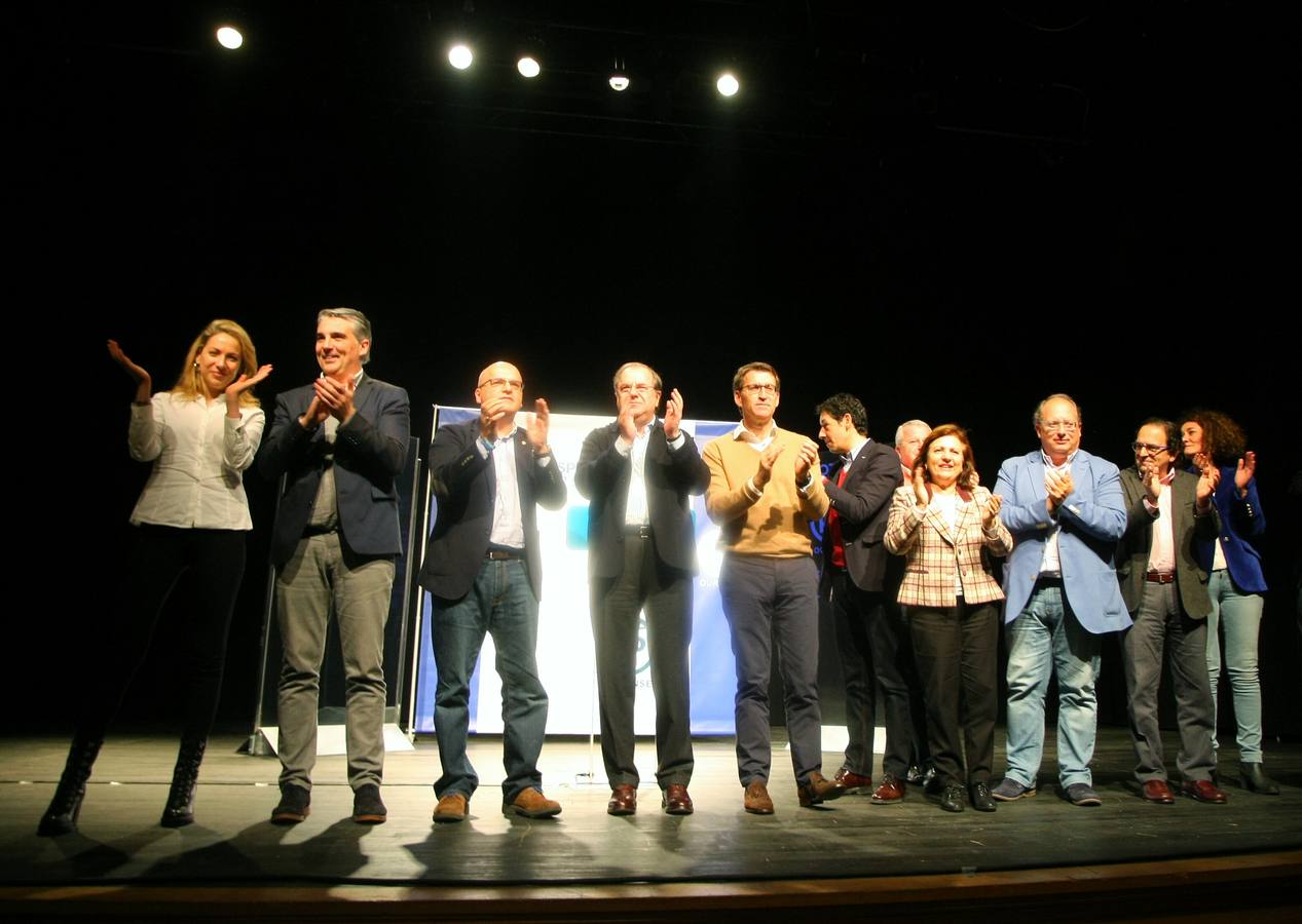 Juan Vicente Herrera participa en un mitin con Alberto Núñez Feijóo en O Barco de Valdeorras (Orense)