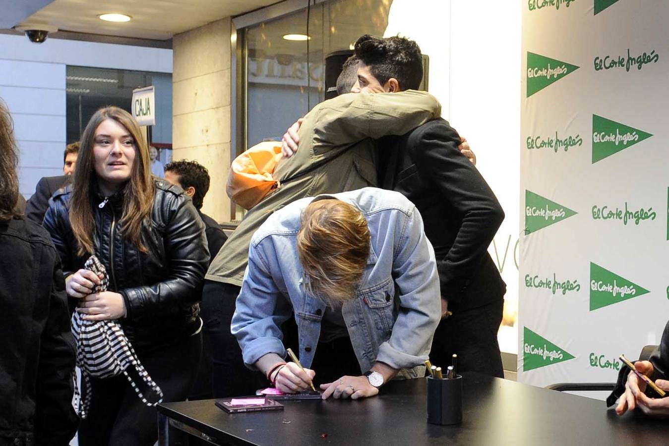 Firma de discos de Auryn en El Corte Inglés de Constitución