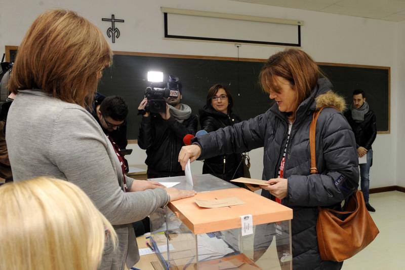 Primeras votaciones en Castilla y León