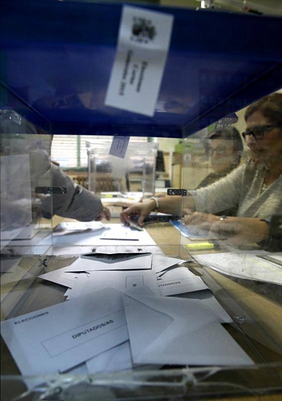 Primeras votaciones en Castilla y León