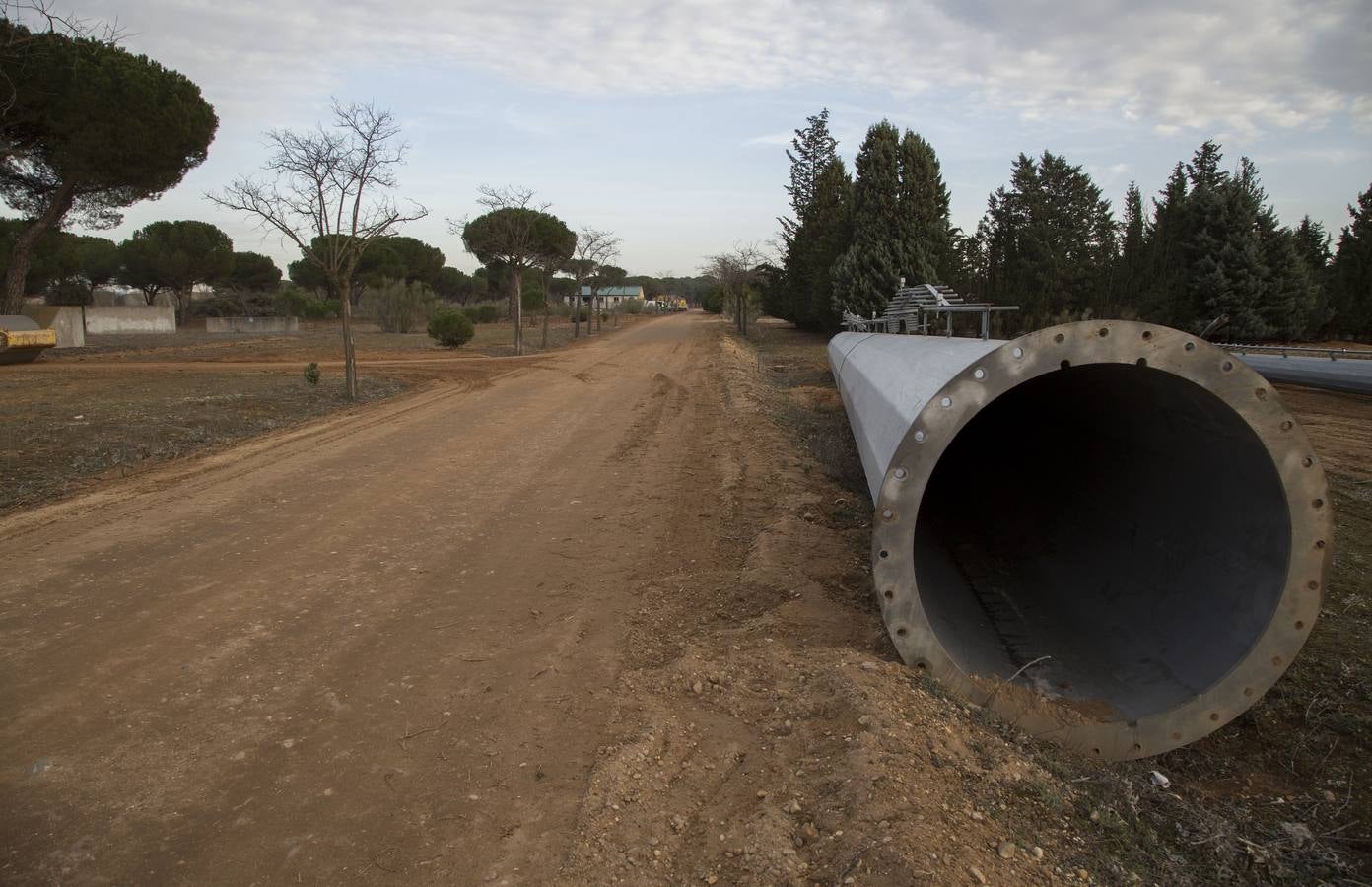 Preparativos para la Fiesta de la Moto de Valladolid en las instalaciones de la antigua Hípica Militar