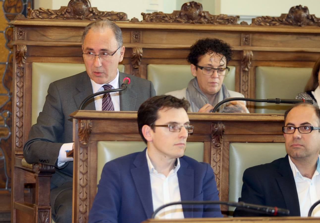 El pleno del Ayuntamiento de Valladolid aprueba los Presupuestos Generales para el  2016