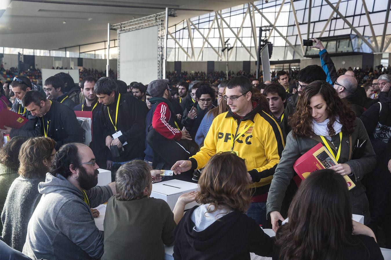 La CUP vota en asamblea si inviste a Artur Mas