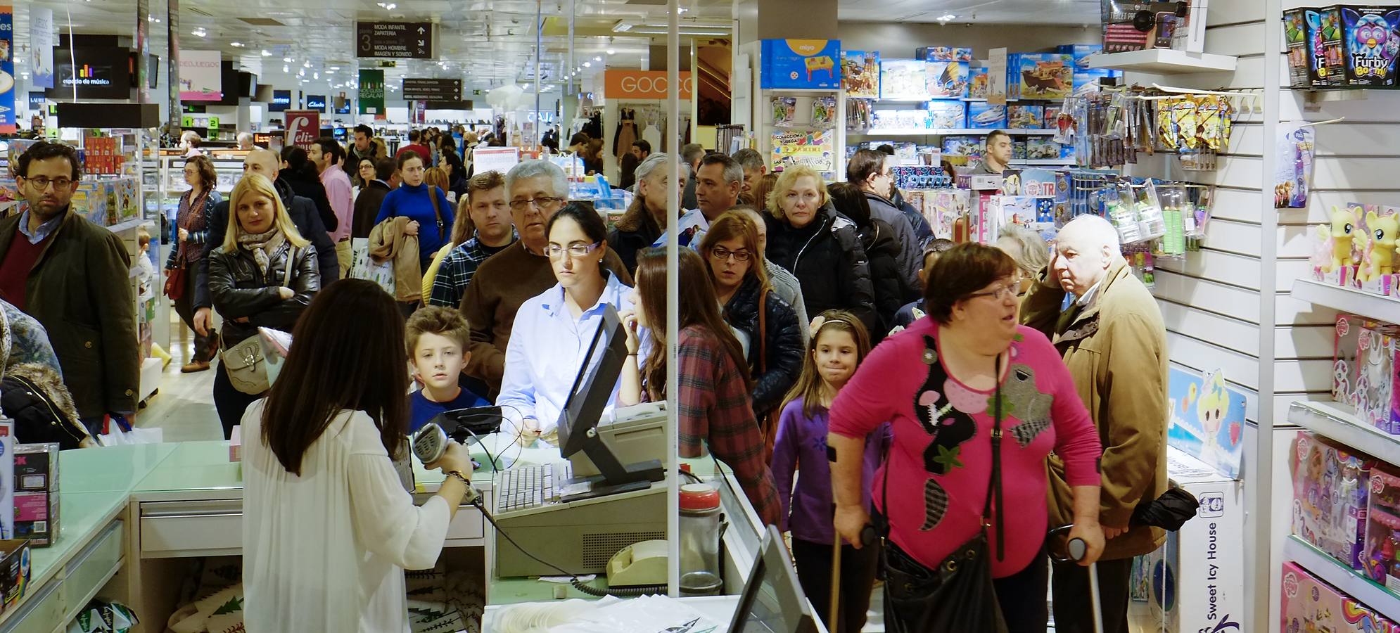 Último domingo comercial antes del día de Reyes en Valladolid