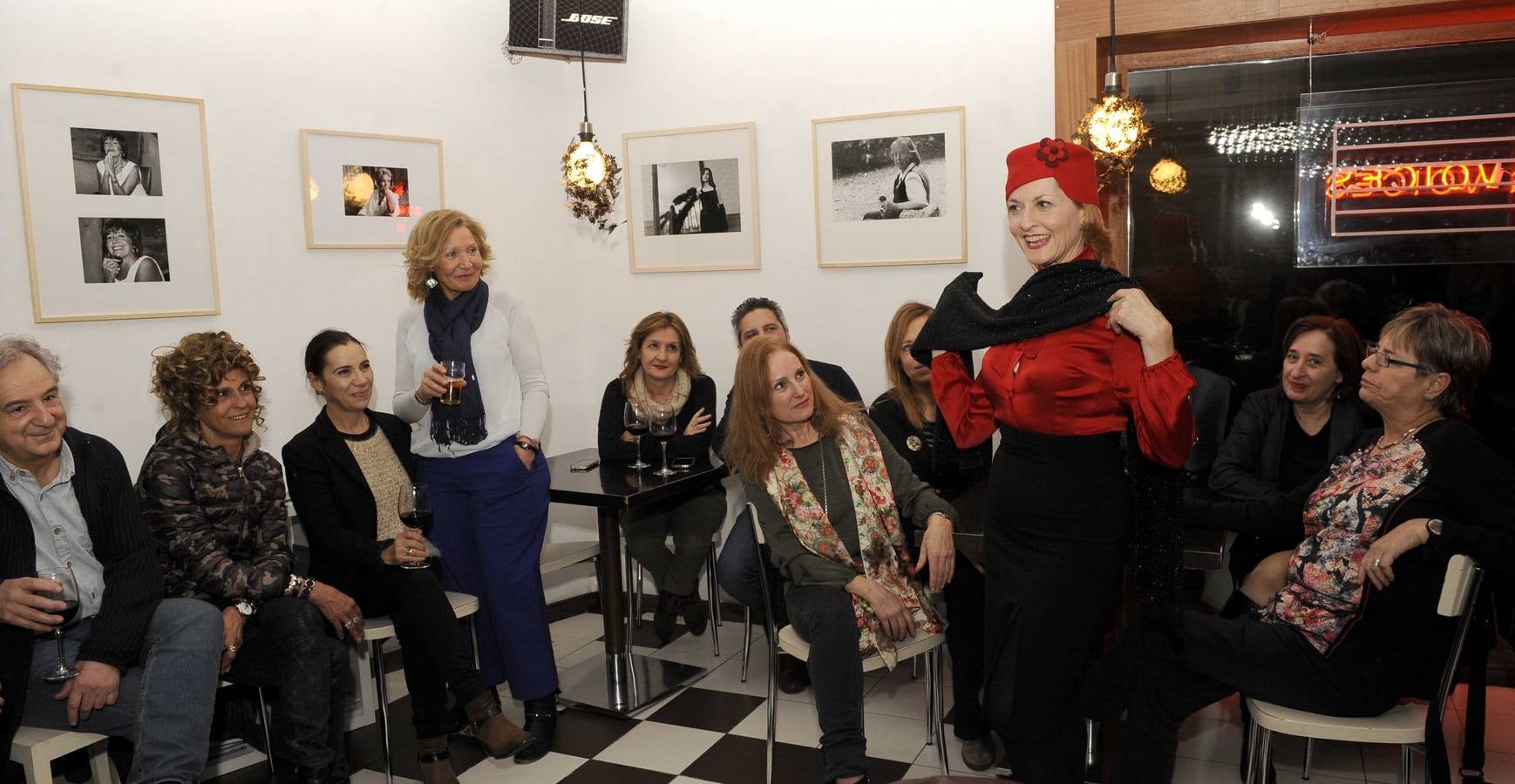 Exposición de fotografías de Henar Sastre en el Café Coco de Valladolid