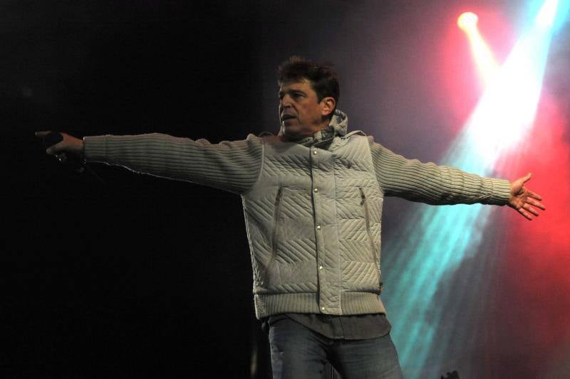 Música y hogueras contra el frío de la noche