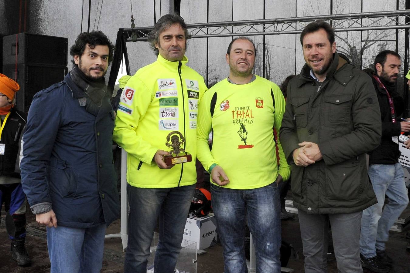 Despedida y entrega de trofeos a los inscritos en la Fiesta de la Moto 2016