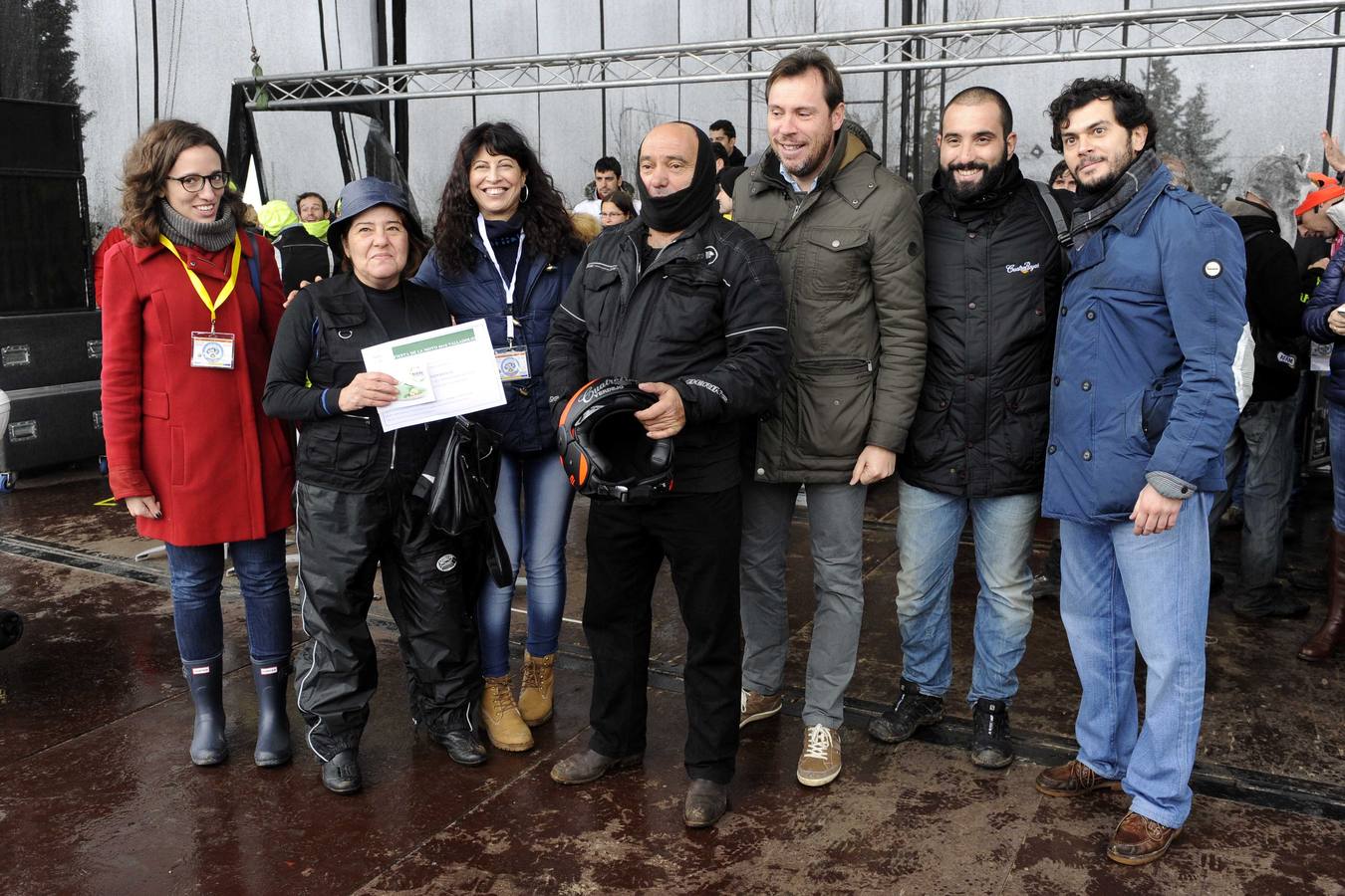 Despedida y entrega de trofeos a los inscritos en la Fiesta de la Moto 2016
