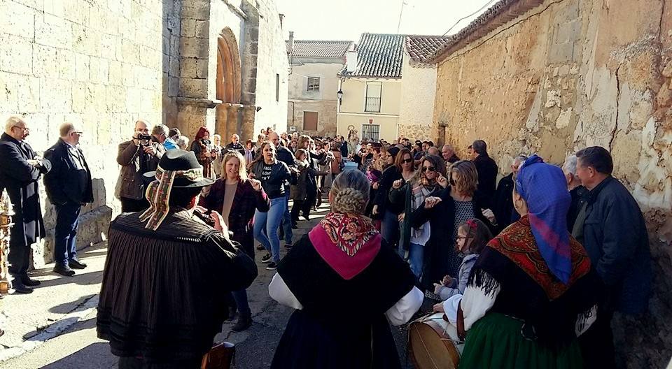 Los vecinos de Castrillo de Onielo (Palencia) honran a la Virgen de la Paz