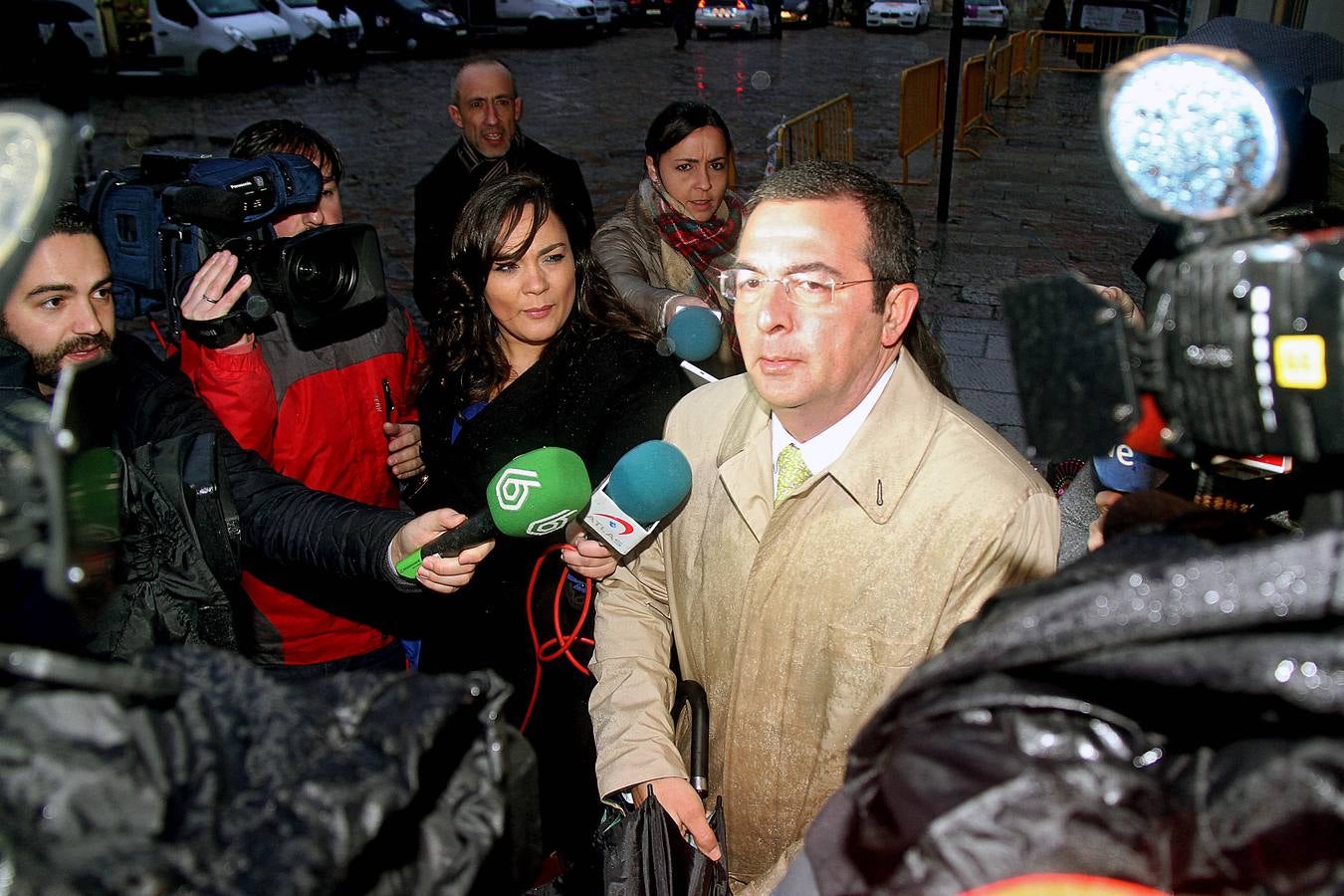 El letrado de Raquel Gago, Fermín Guerrero, llega a al Audiencia Provincial de León.