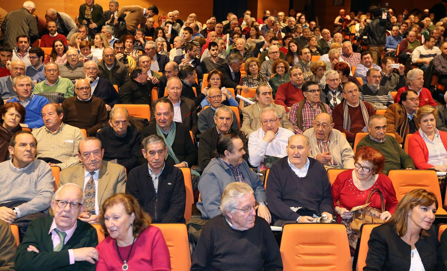 Tomás Rodríguez Bolaños, Javier León de la Riva y Óscar Puente participan en un coloquio sobre la tauromaquia