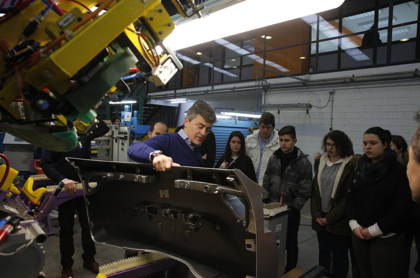 Alumnos del IES La Merced visitan las instalaciones de Ibermaq