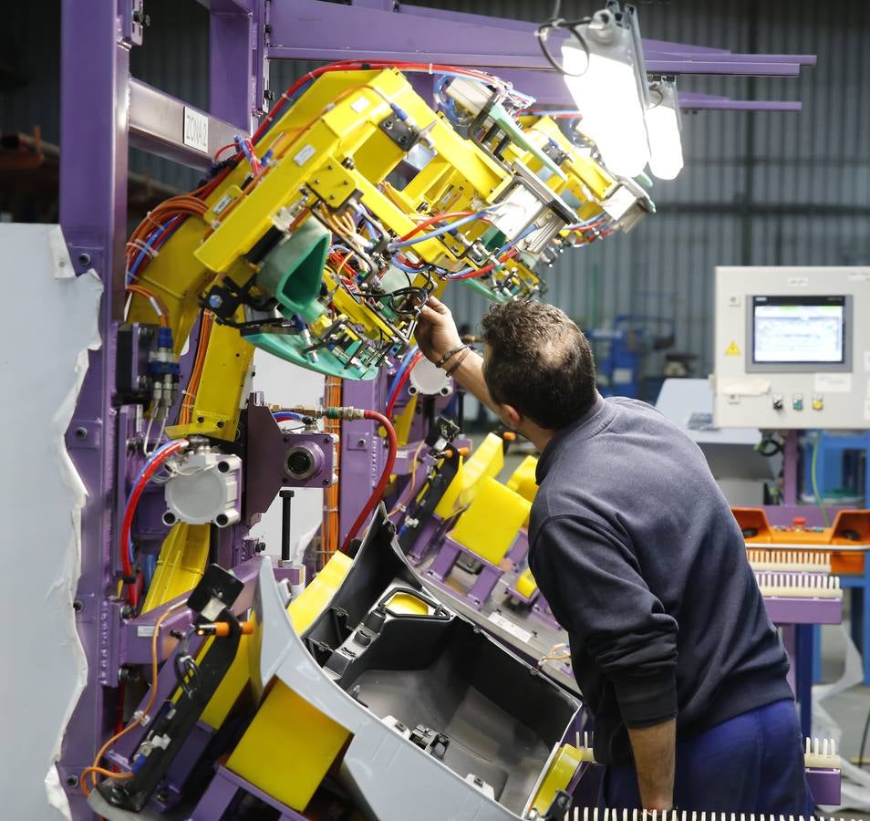 Alumnos del IES La Merced visitan las instalaciones de Ibermaq