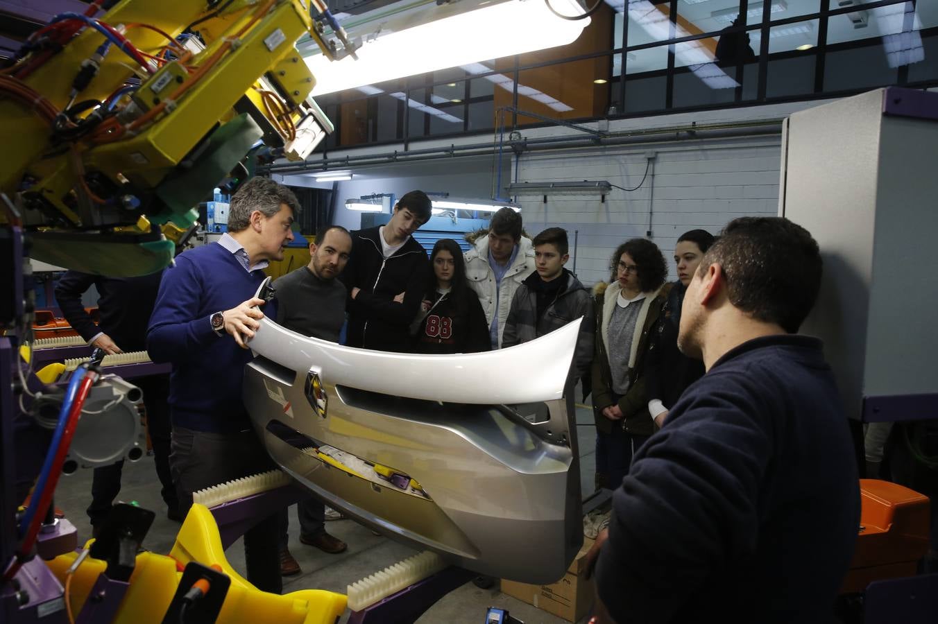 Alumnos del IES La Merced visitan las instalaciones de Ibermaq