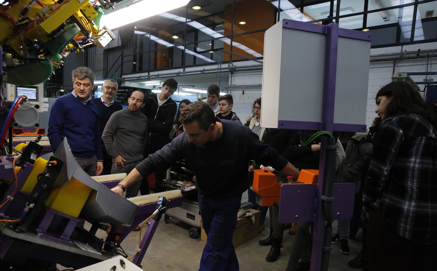 Alumnos del IES La Merced visitan las instalaciones de Ibermaq