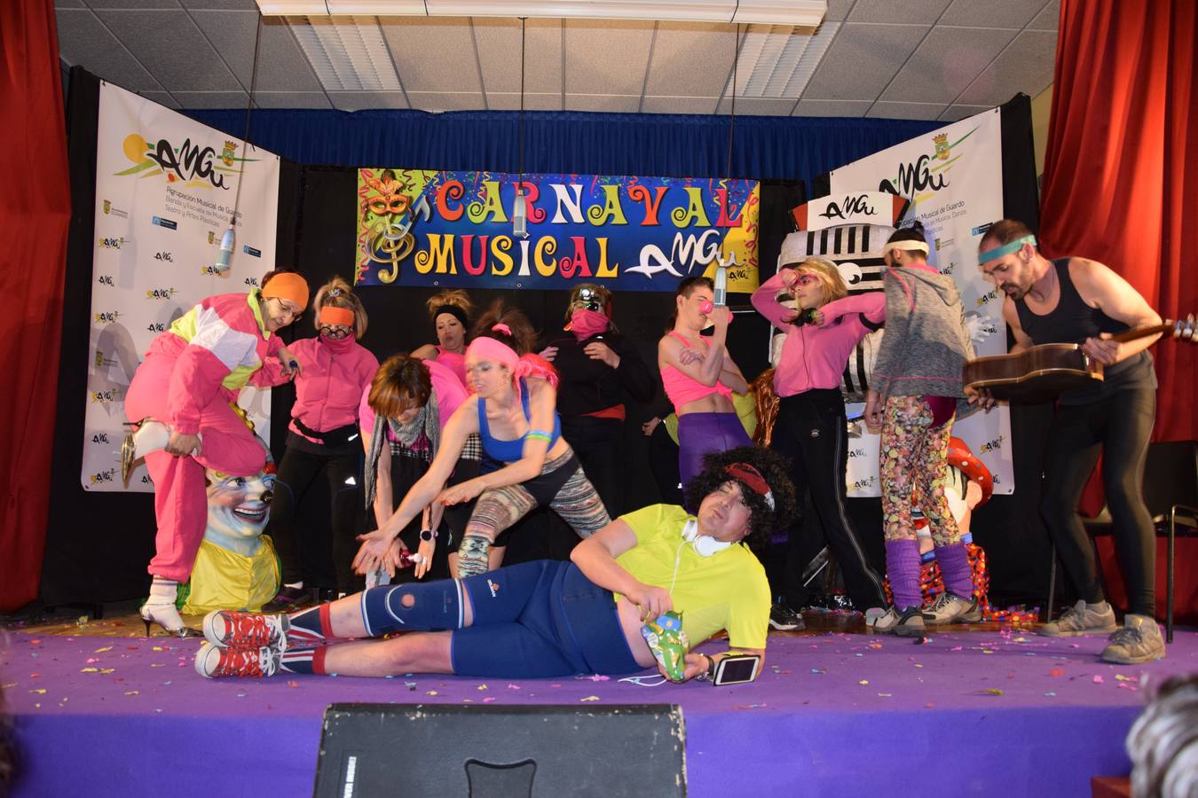 Concurso de chirigotas en los carnavales de Guardo (Palencia)