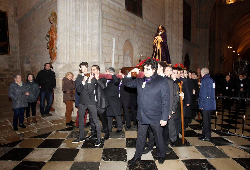 Viacrucis cuaresmal en Palencia