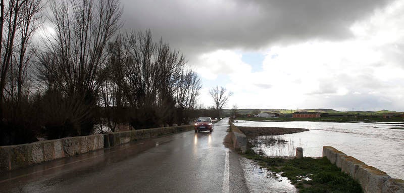 Desbordamiento del río Arlanza a su paso por Palenzuela (Palencia)